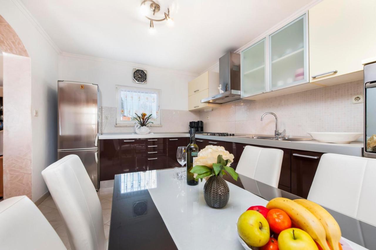 Apartments Divna Ровинь Экстерьер фото