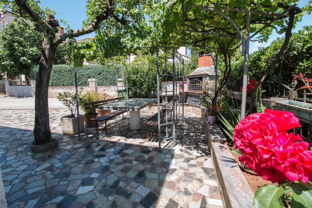 Apartments Divna Ровинь Экстерьер фото