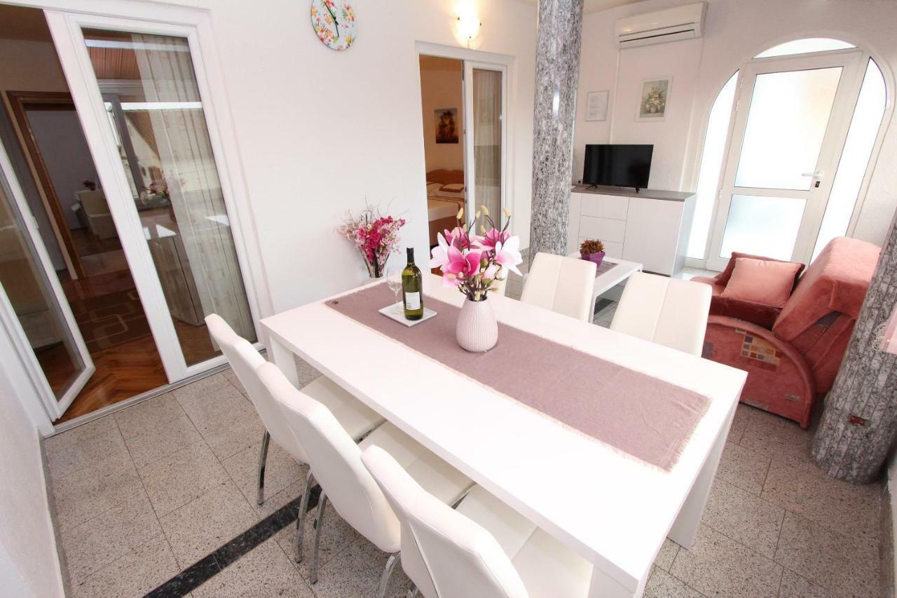 Apartments Divna Ровинь Экстерьер фото