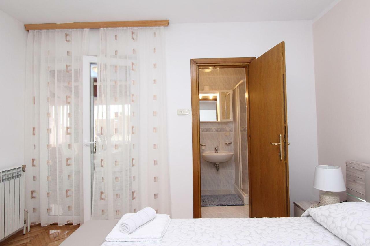Apartments Divna Ровинь Экстерьер фото